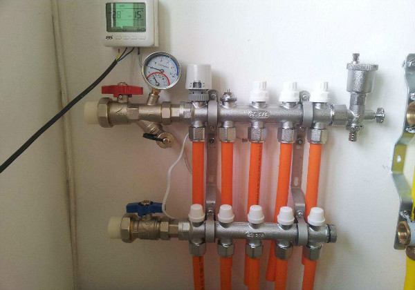 上海新房装修如何辨别地暖分水器开关状态？